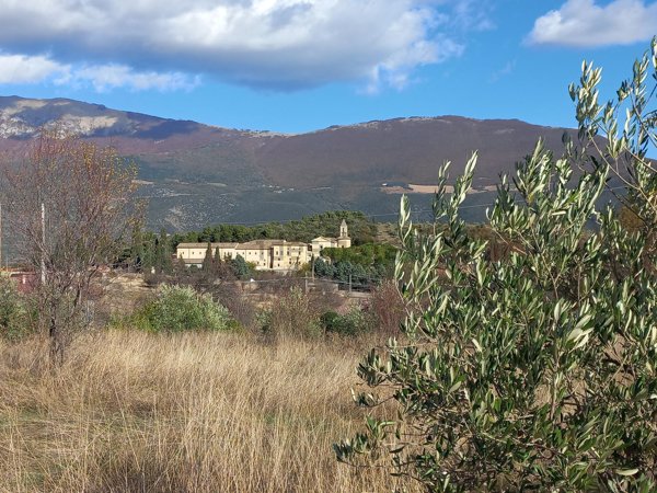 terreno edificabile in vendita a Capestrano
