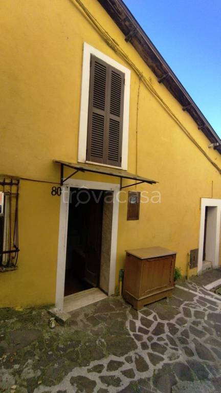 casa indipendente in vendita a Capistrello