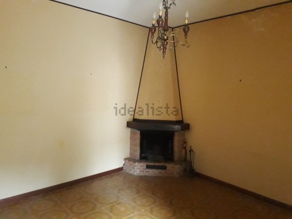 casa indipendente in vendita a Capistrello in zona Corcumello