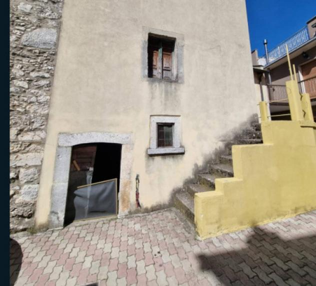 terreno edificabile in vendita a Capistrello