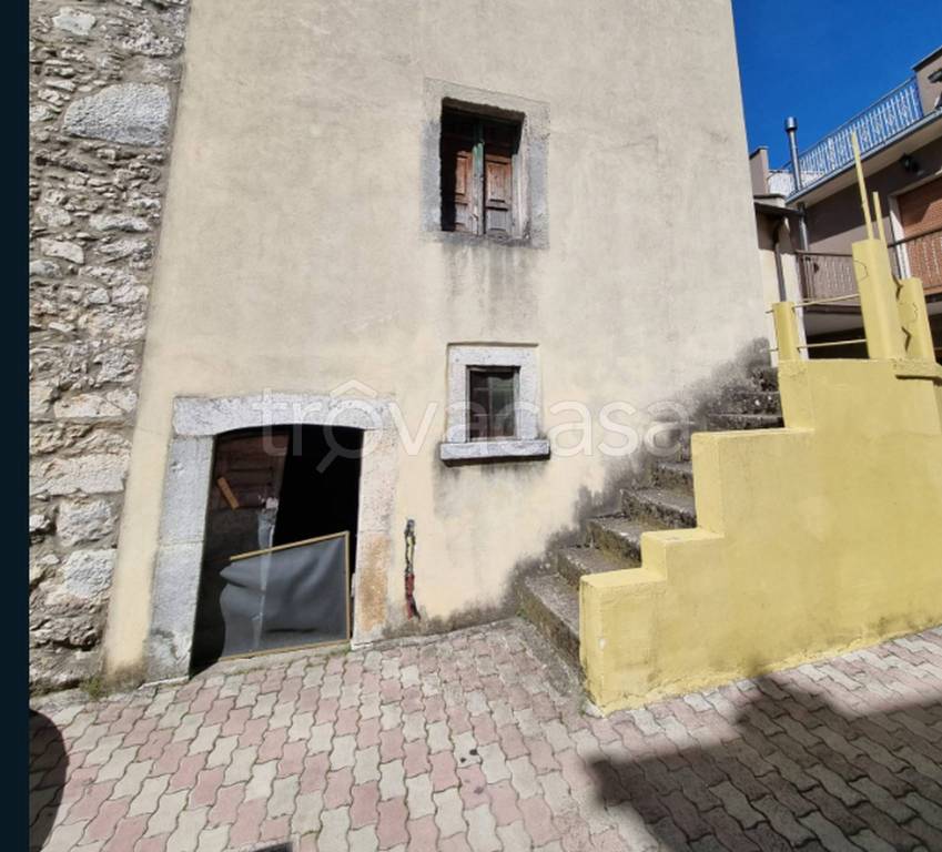 terreno edificabile in vendita a Capistrello