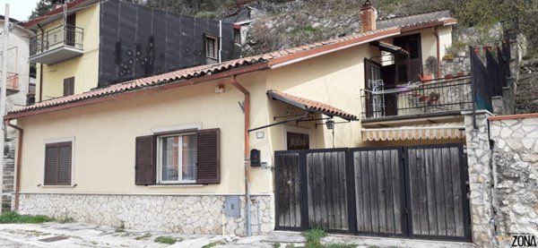appartamento in vendita a Capistrello