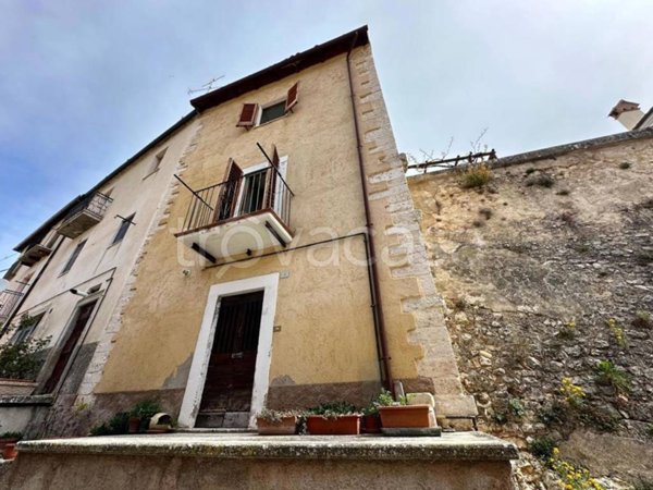 casa indipendente in vendita a Carapelle Calvisio