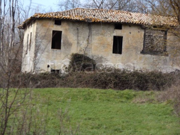 casa indipendente in vendita a Carsoli