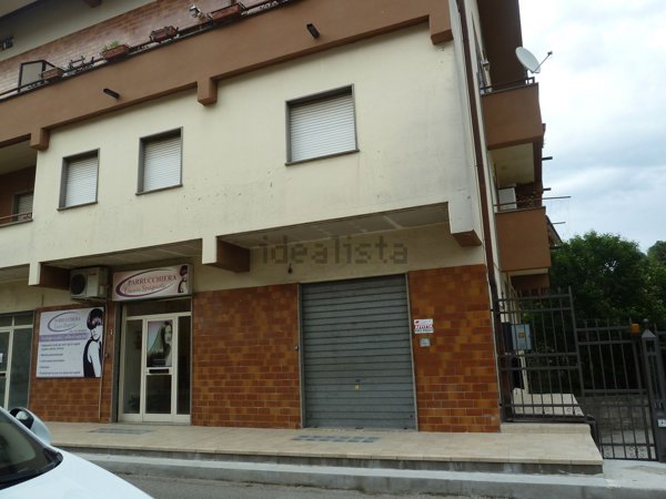 locale commerciale in vendita a Carsoli
