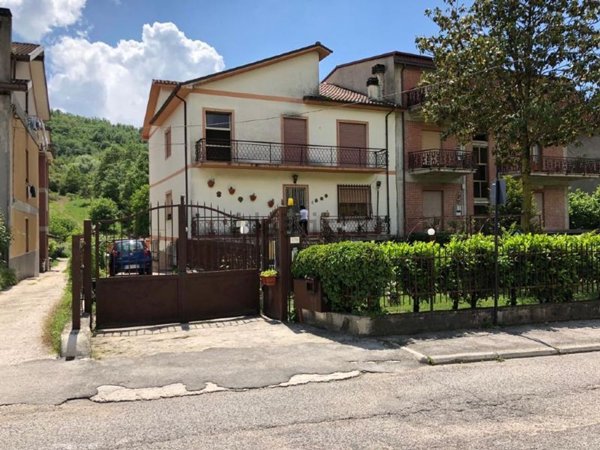 appartamento in vendita a Carsoli