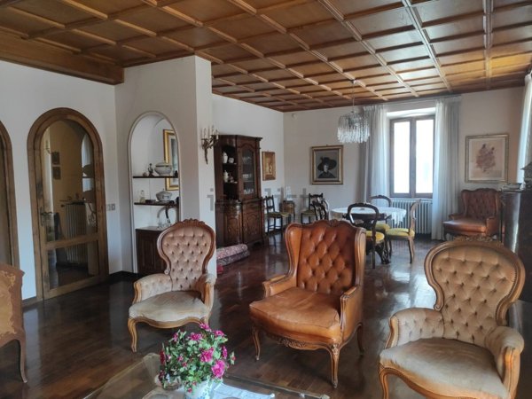 casa indipendente in vendita a Carsoli