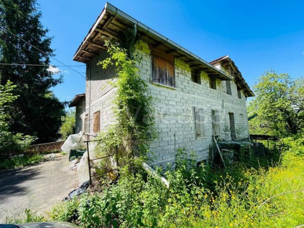 casa indipendente in vendita a Carsoli in zona Poggio Cinolfo