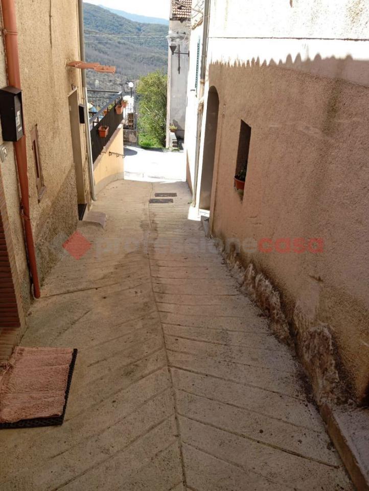 casa indipendente in vendita a Carsoli