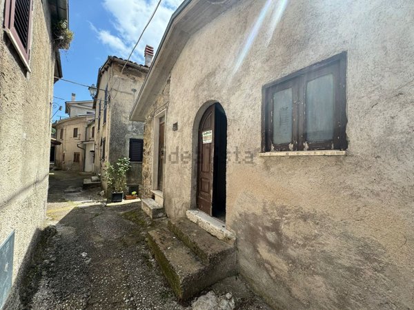 appartamento in vendita a Carsoli in zona Pietrasecca