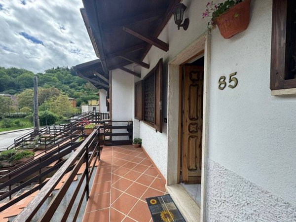 casa indipendente in vendita a Carsoli