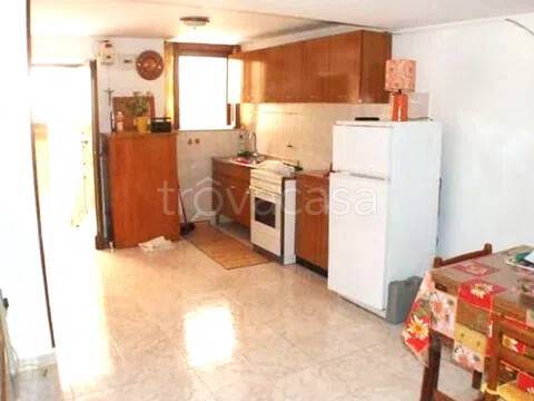 casa indipendente in vendita a Carsoli