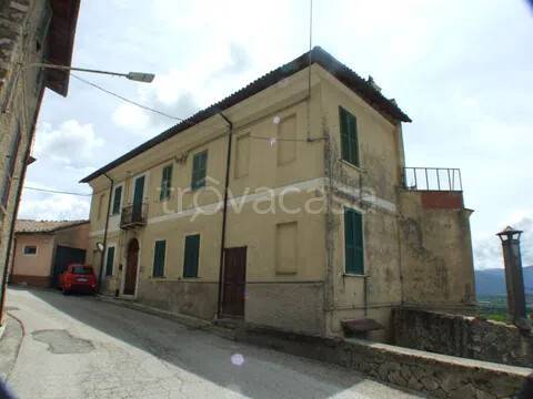 casa indipendente in vendita a Carsoli in zona Poggio Cinolfo