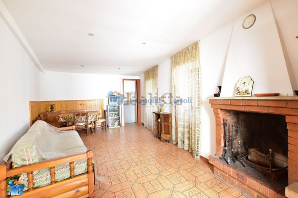 appartamento in vendita a Carsoli in zona Poggio Cinolfo