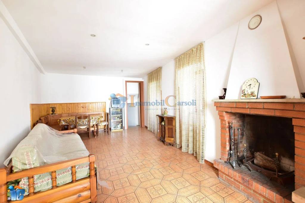 appartamento in vendita a Carsoli in zona Poggio Cinolfo