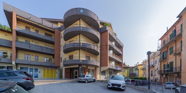 locale commerciale in vendita a Carsoli