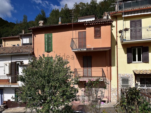 appartamento in vendita a Carsoli