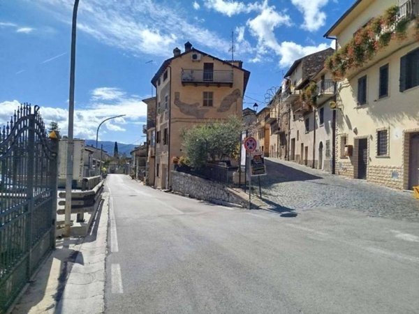 appartamento in vendita a Carsoli in zona Poggio Cinolfo