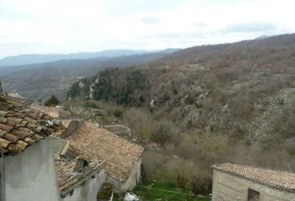 appartamento in vendita a Carsoli in zona Pietrasecca
