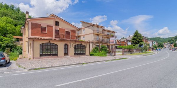 casa semindipendente in vendita a Carsoli