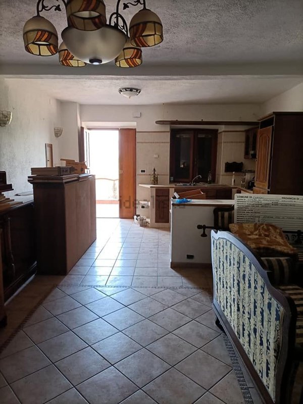 casa indipendente in vendita a Carsoli in zona Poggio Cinolfo