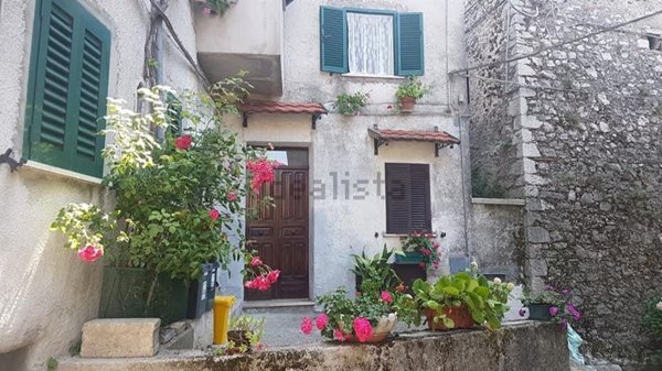 appartamento in vendita a Carsoli in zona Poggio Cinolfo