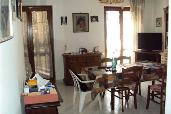 casa indipendente in vendita a Carsoli