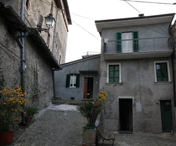 appartamento in vendita a Carsoli in zona Poggio Cinolfo