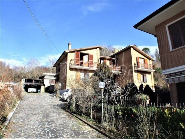 casa indipendente in vendita a Carsoli