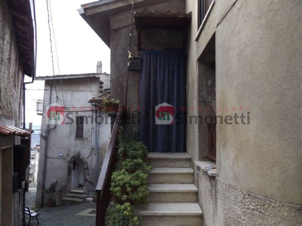 appartamento in vendita a Carsoli in zona Poggio Cinolfo