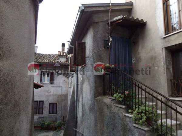 appartamento in vendita a Carsoli in zona Poggio Cinolfo