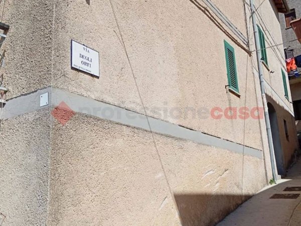 casa indipendente in vendita a Carsoli