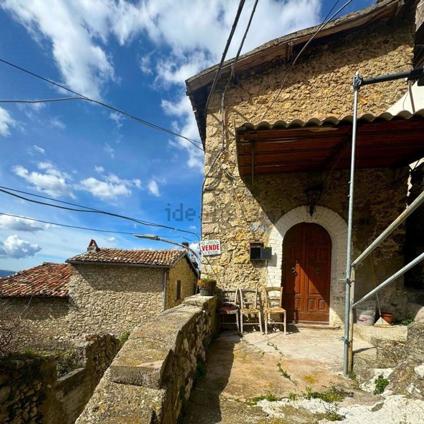 appartamento in vendita a Carsoli