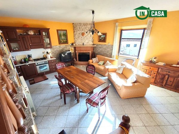 casa indipendente in vendita a Carsoli in zona Pietrasecca