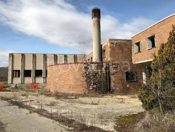 locale commerciale in vendita a Carsoli