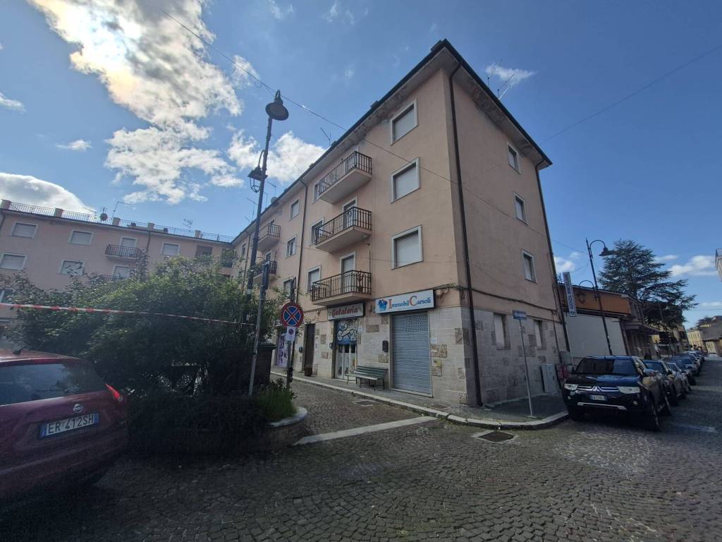 negozio in vendita a Carsoli