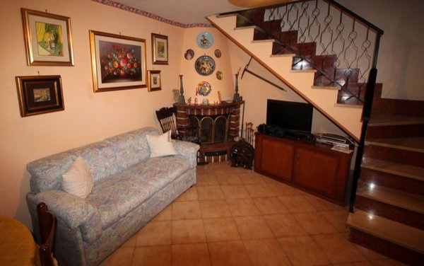 appartamento in vendita a Carsoli in zona Poggio Cinolfo