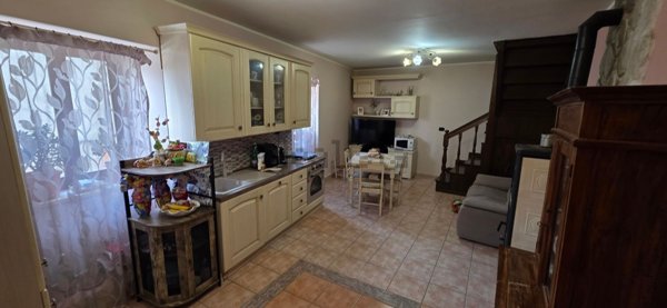 casa indipendente in vendita a Carsoli