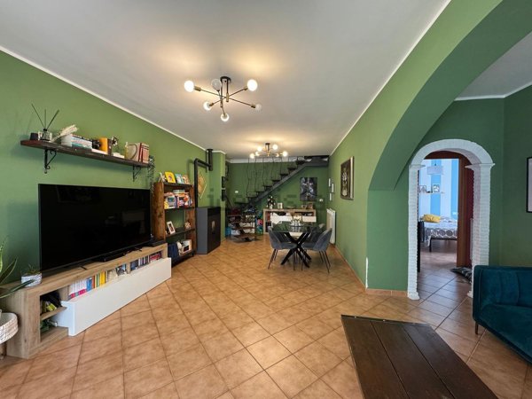casa semindipendente in vendita a Carsoli