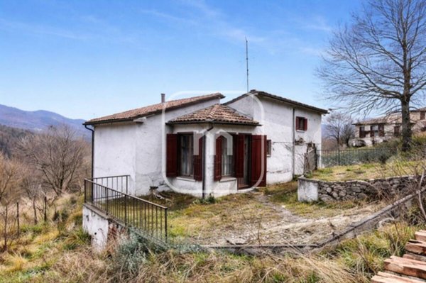 casa indipendente in vendita a Carsoli in zona Poggio Cinolfo