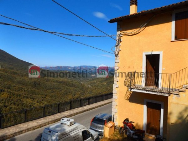 appartamento in vendita a Carsoli in zona Colli di Montebove