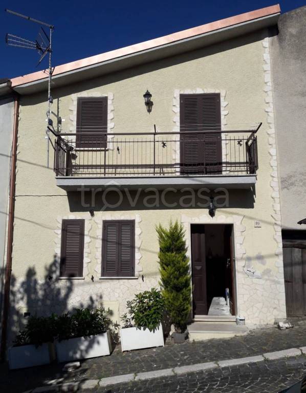 appartamento in vendita a Carsoli in zona Poggio Cinolfo