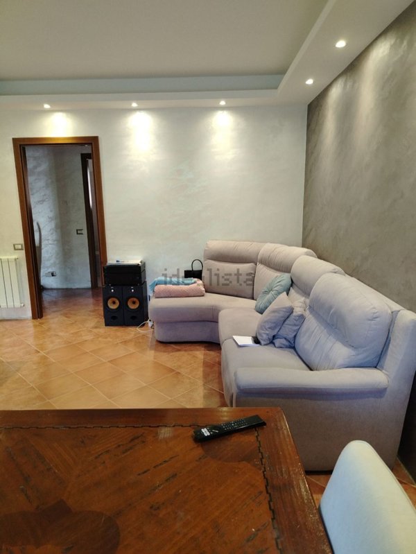 casa indipendente in vendita a Carsoli