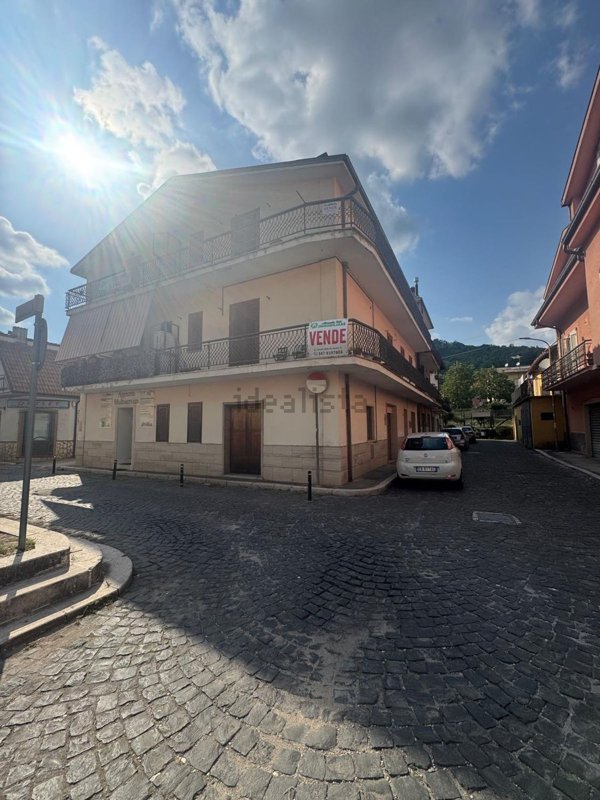 esavano in vendita a Carsoli