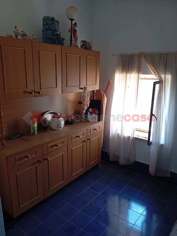 casa indipendente in vendita a Carsoli