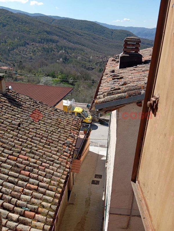 casa indipendente in vendita a Carsoli