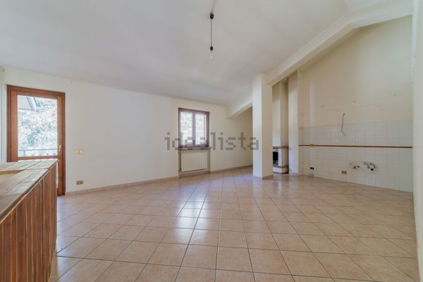 appartamento in vendita a Carsoli