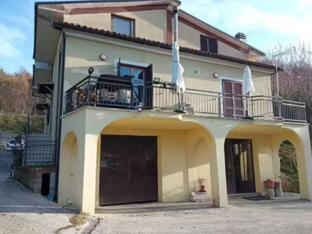 appartamento in vendita a Carsoli