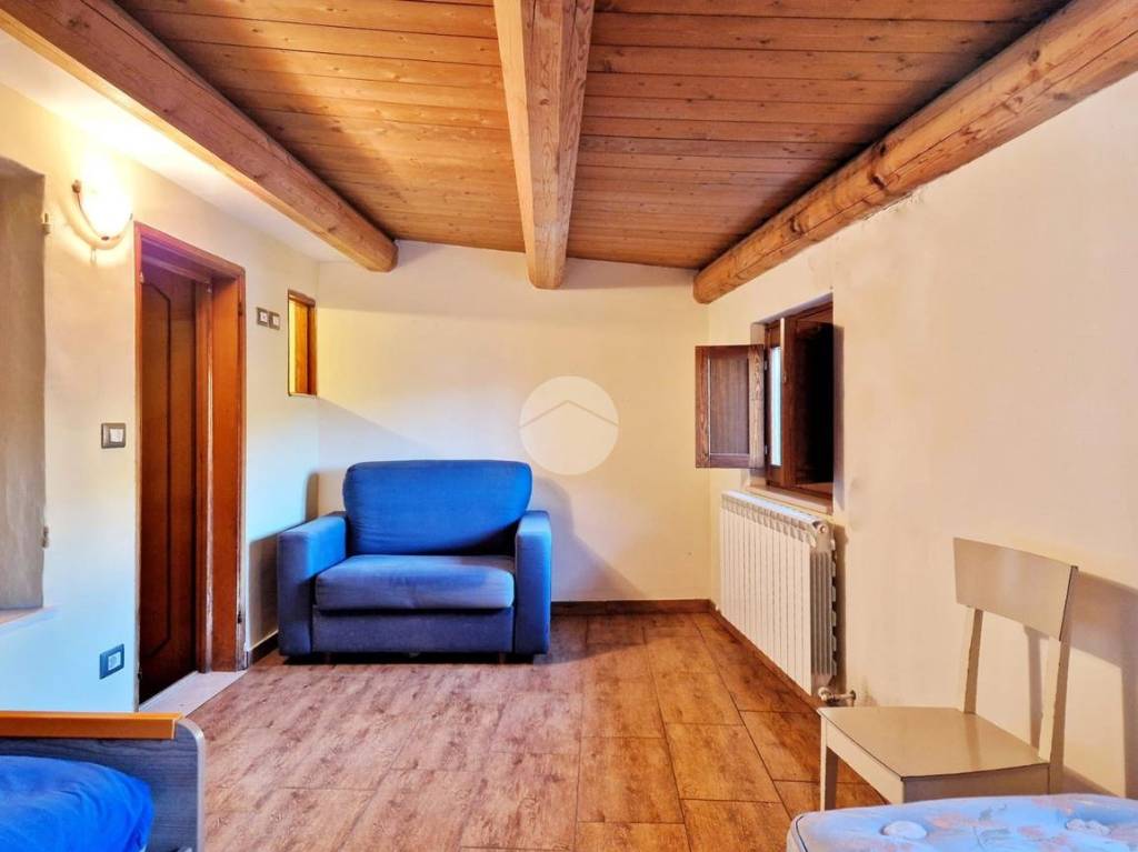 casa indipendente in vendita a Castel del Monte