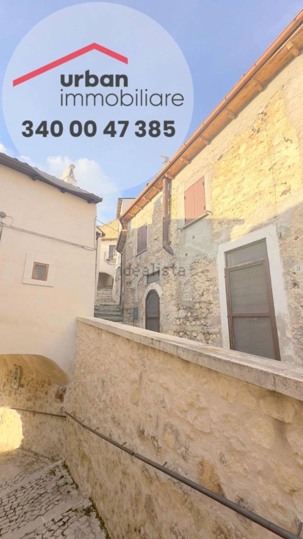 pentavano in vendita a Castel del Monte